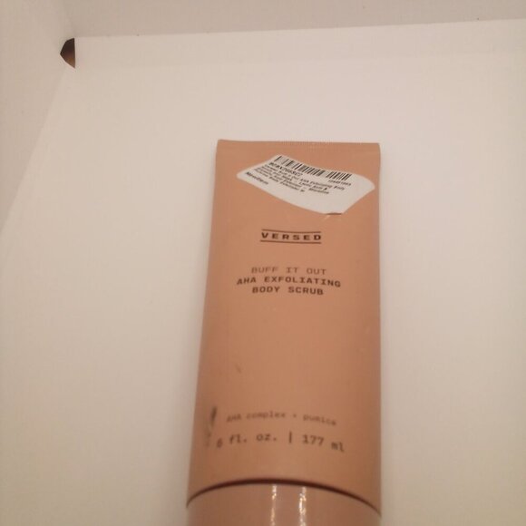 Versed Buff It Out AHA Exfoliating Body Scrub 6 fl oz - Picture 8 of 9